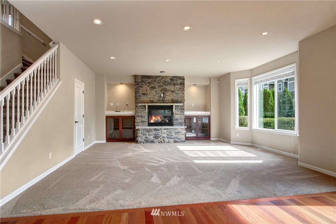 2513 Northeast 21st Street Renton, WA 98056 - Photo 5 of 21