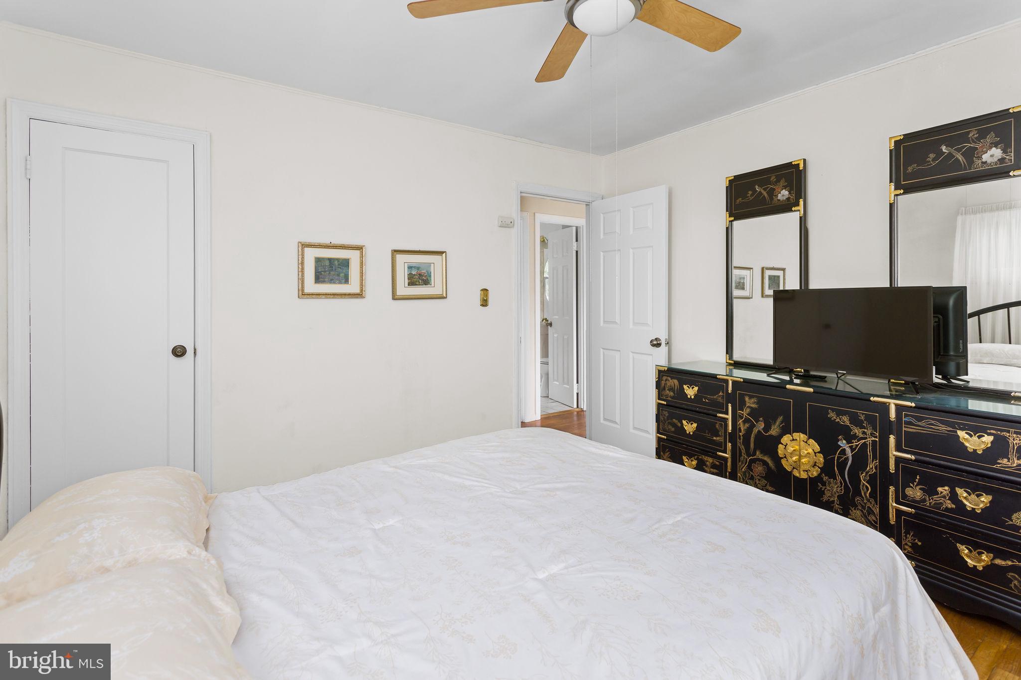 227 Jeremiah Avenue Hamilton, NJ 08610 - Photo 16 of 31 MASTER BEEDROOM