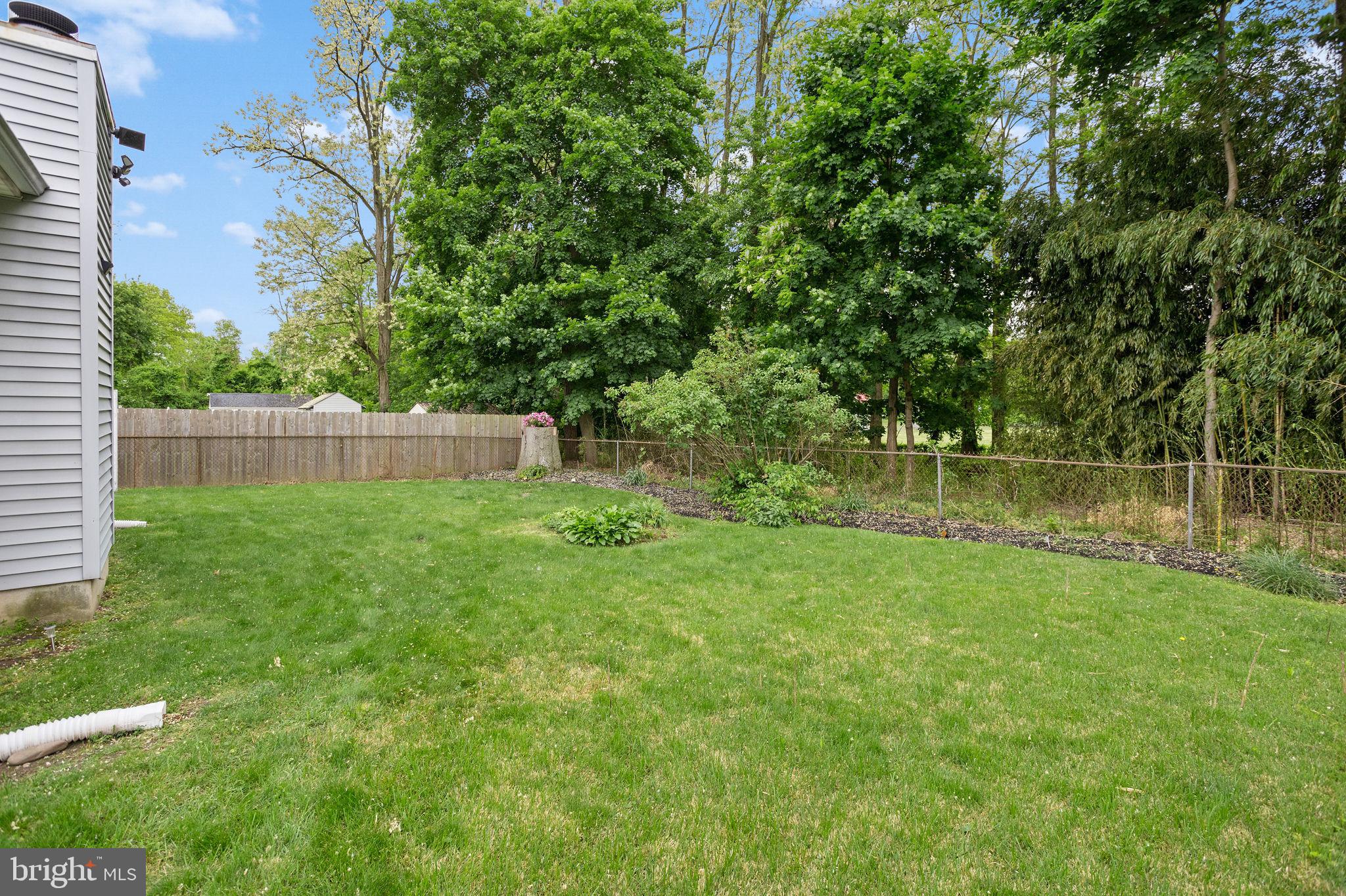 227 Jeremiah Avenue Hamilton, NJ 08610 - Photo 29 of 31 BACKYARD