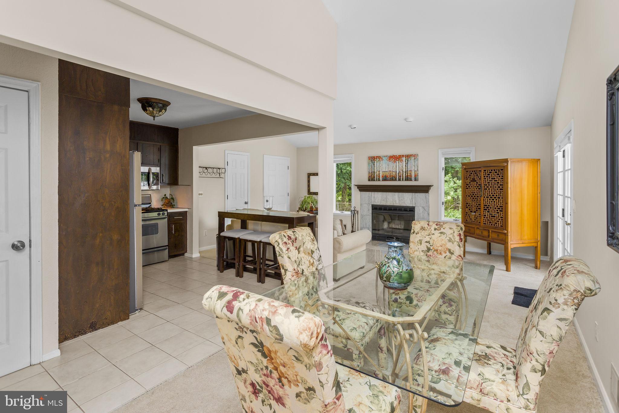 227 Jeremiah Avenue Hamilton, NJ 08610 - Photo 7 of 31 KITCHEN / DINING ROOM