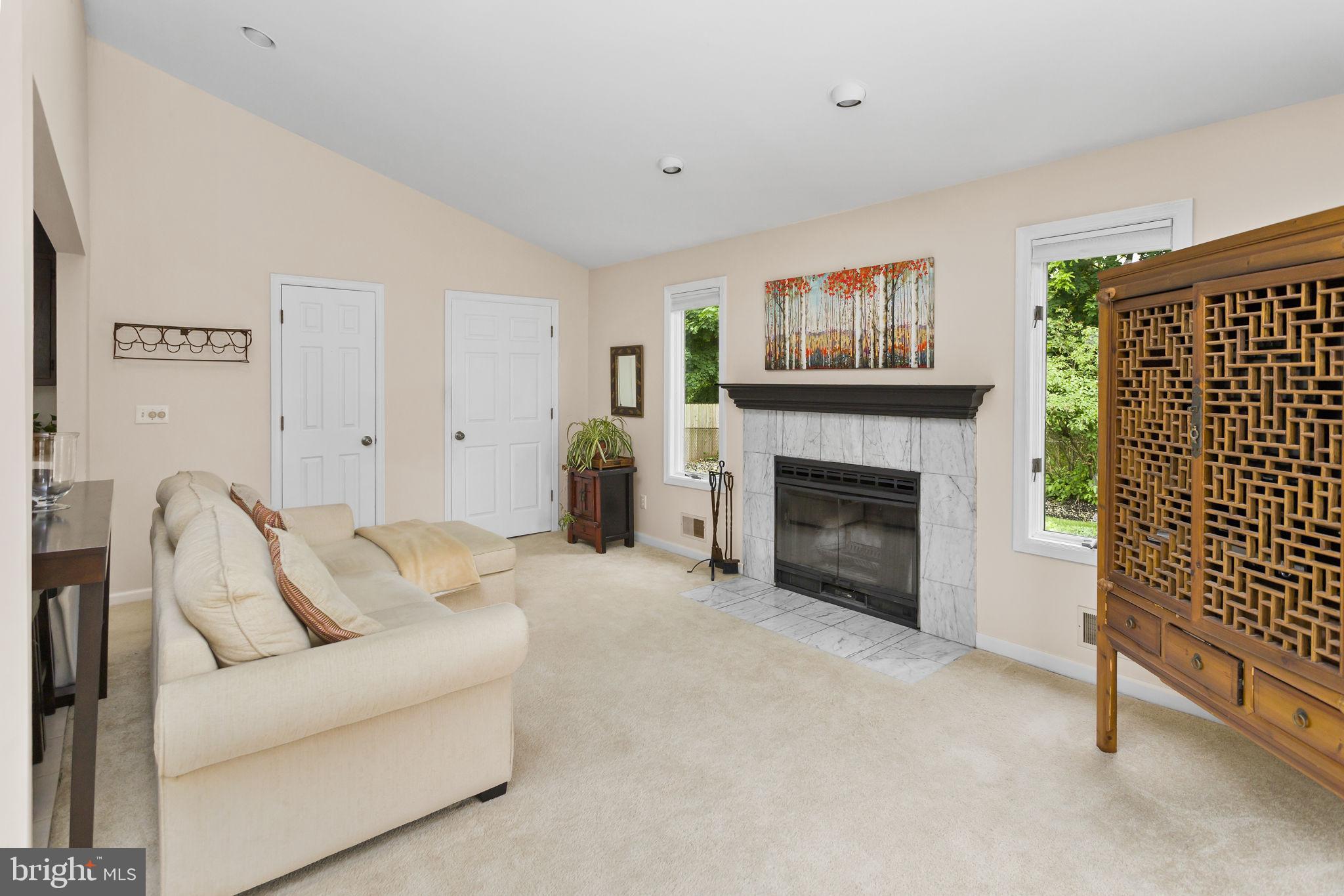 227 Jeremiah Avenue Hamilton, NJ 08610 - Photo 10 of 31 FAMILY ROOM