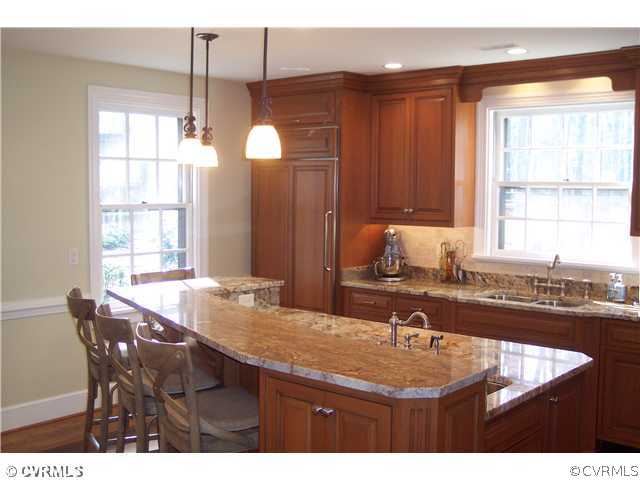 10449 Cherokee Road Richmond, VA 23235 - Photo 21 of 24 Kitchen