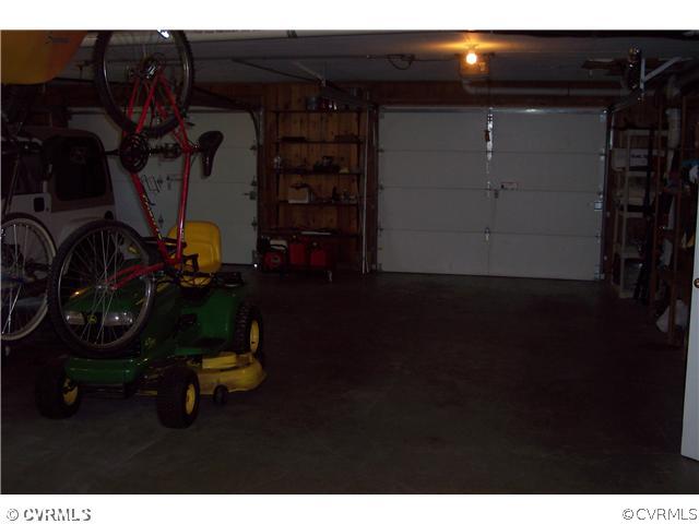 10449 Cherokee Road Richmond, VA 23235 - Photo 24 of 24 Parking Lot/Garage - 4 car garage
