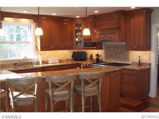 10449 Cherokee Road Richmond, VA 23235 - Photo 4 of 24 Kitchen