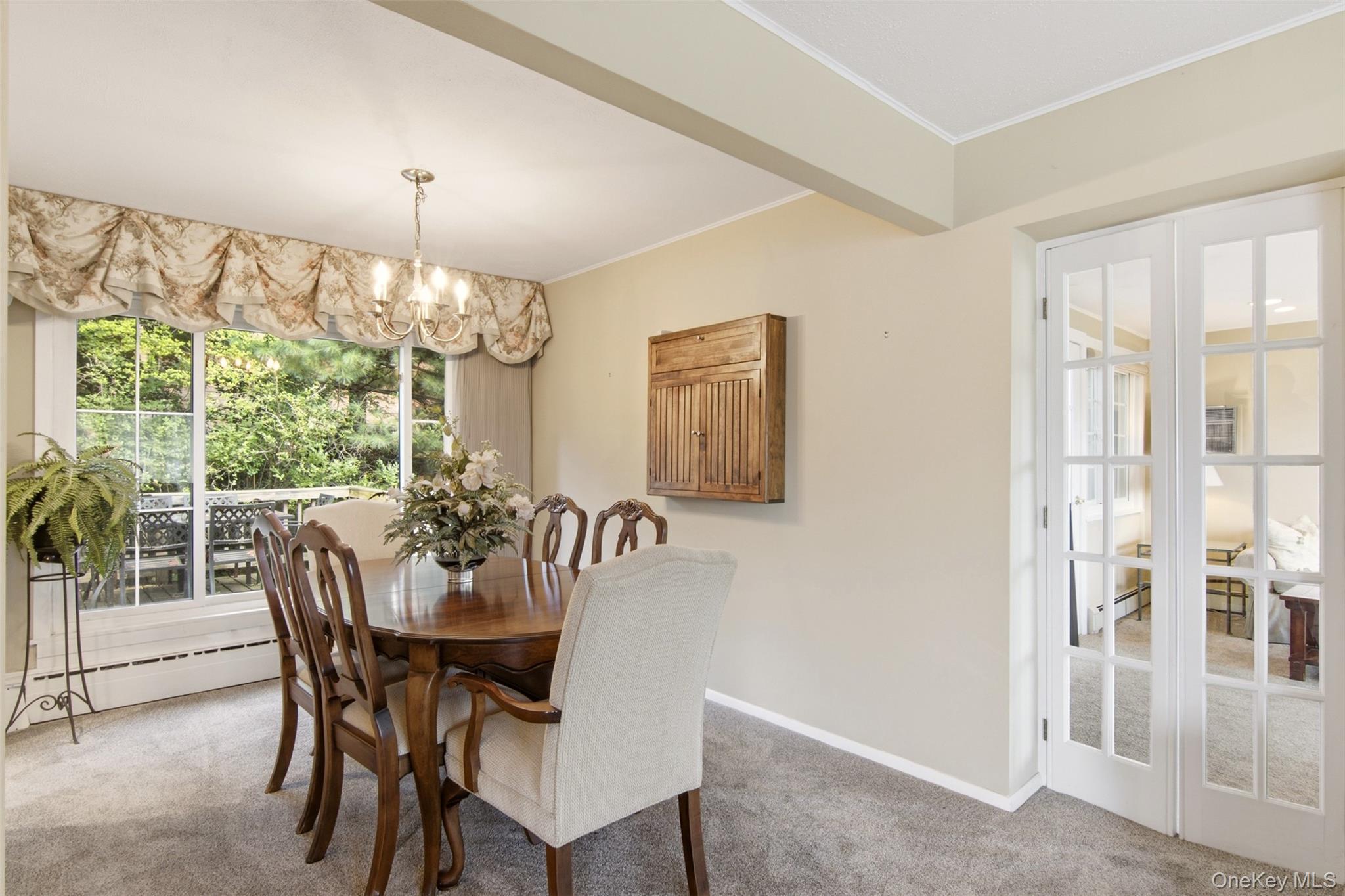 3 Cromwell Road Carle Place, NY 11514 - Photo 8 of 35 Gallery Image 8