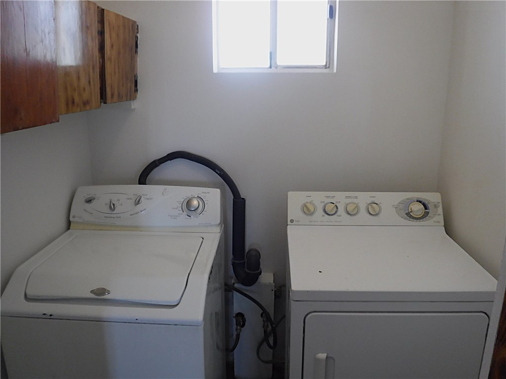 3745 Aguila Road Golden Valley, AZ 86413 - Photo 17 of 44 Laundry