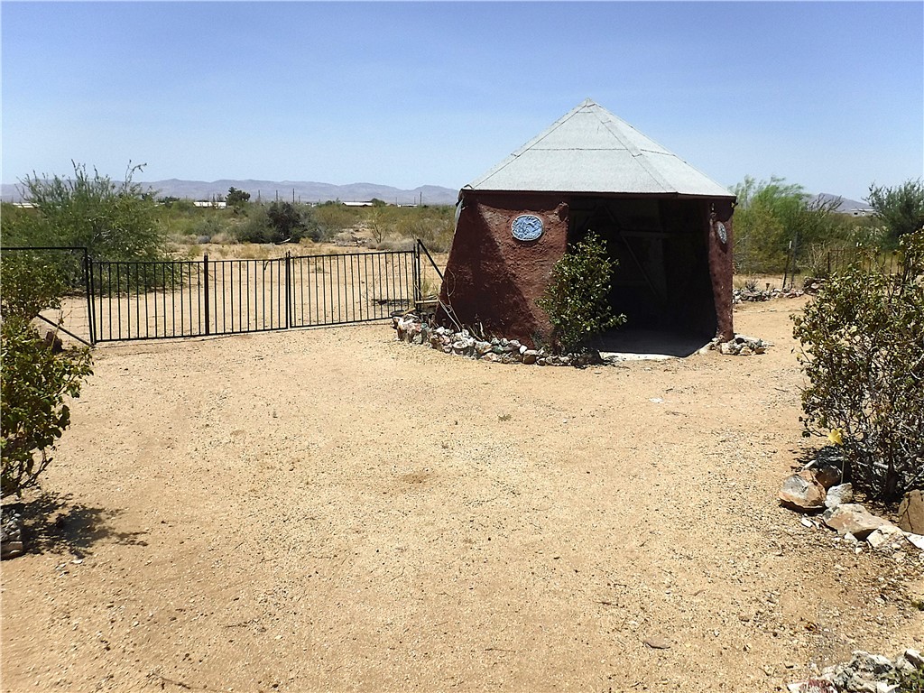 3745 Aguila Road Golden Valley, AZ 86413 - Photo 29 of 44 Yard