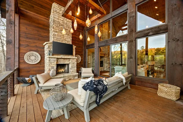 $3,300,000 | 450 Miracle Lane, Blue Ridge, GA 30513