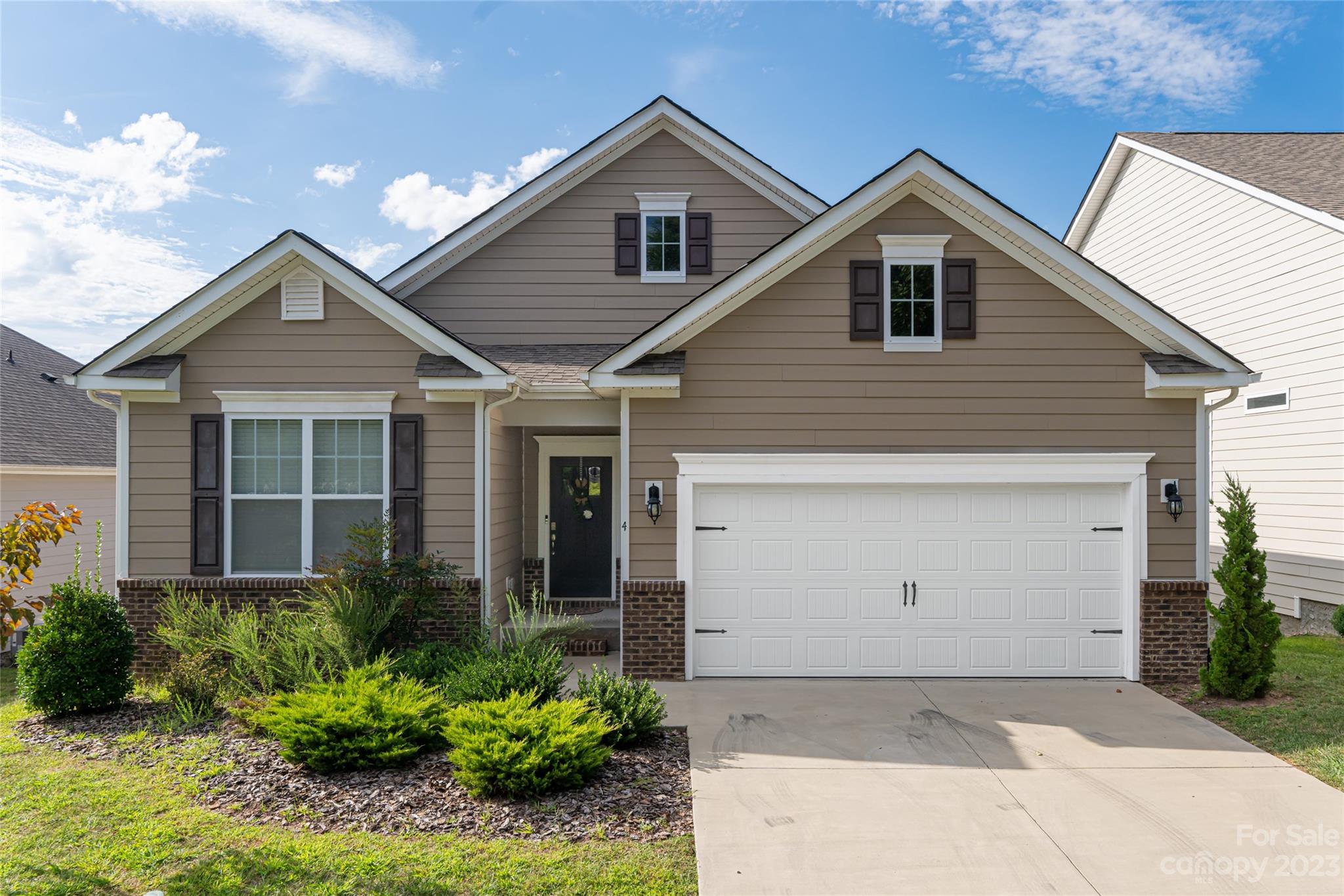 4 Regent Heights Road Leicester, NC 28748 - Photo 1 of 32 Gallery Image 1