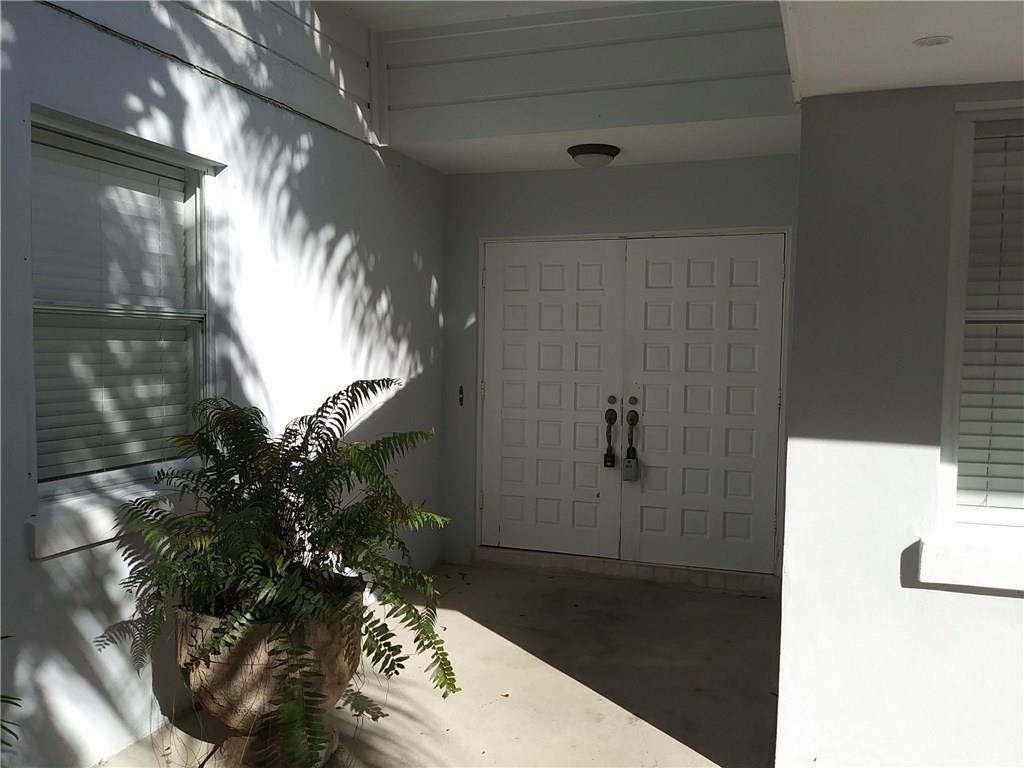 635 Holly Road Vero Beach, FL 32963 - Photo 2 of 17 Gallery Image 2