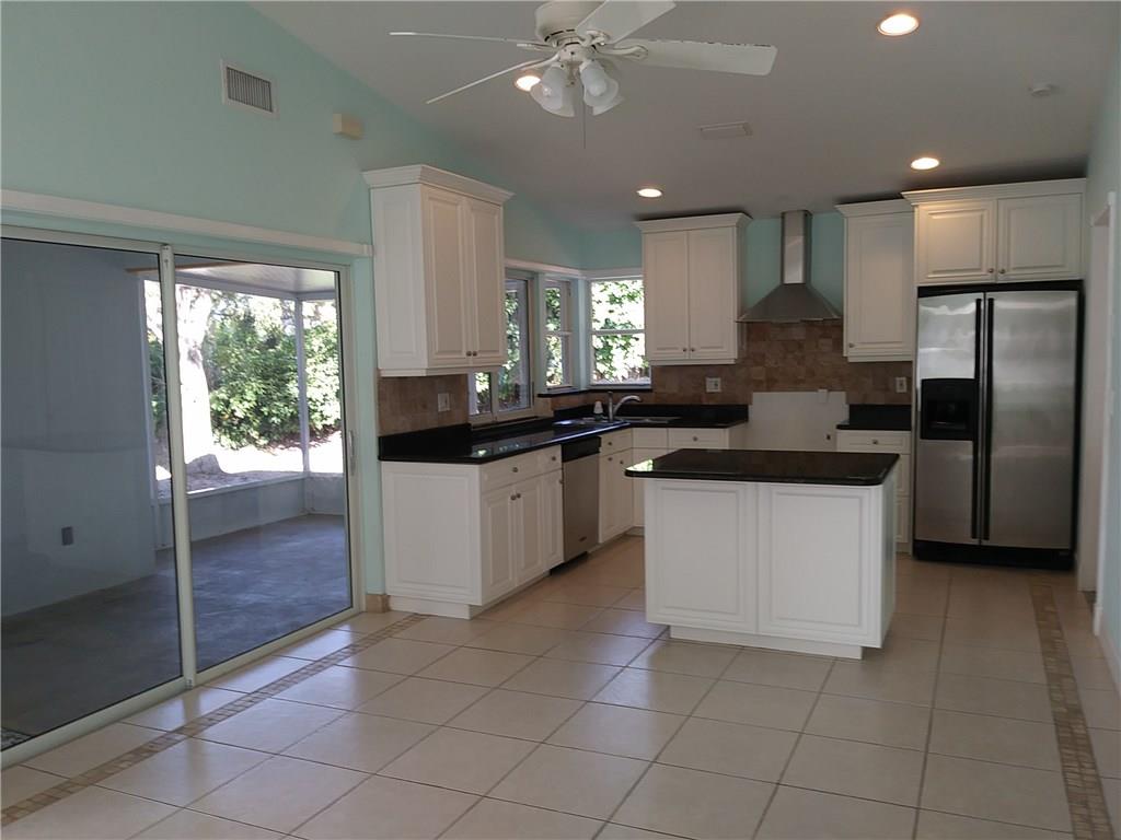 635 Holly Road Vero Beach, FL 32963 - Photo 5 of 17 Gallery Image 5