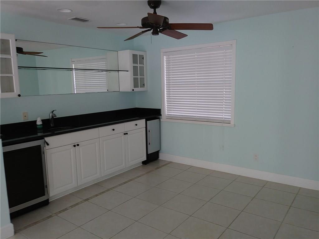 635 Holly Road Vero Beach, FL 32963 - Photo 8 of 17 Gallery Image 8
