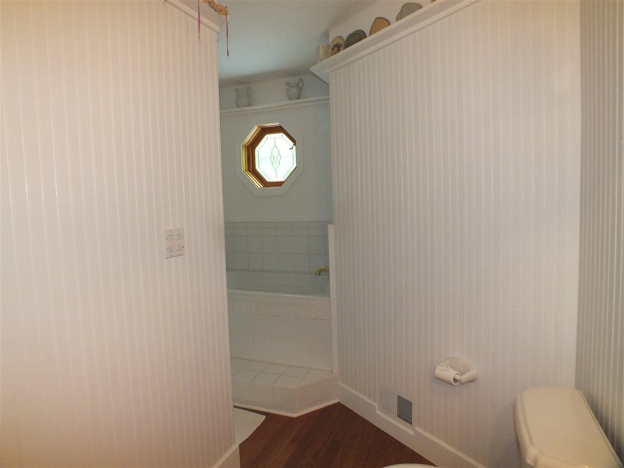 154 Highview Road Traverse City, MI 49696 - Photo 35 of 53 1801040-34.JPG