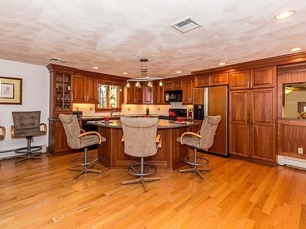 63 Mill Street Middleton, MA 01949 - Photo 8 of 28 Gallery Image 8