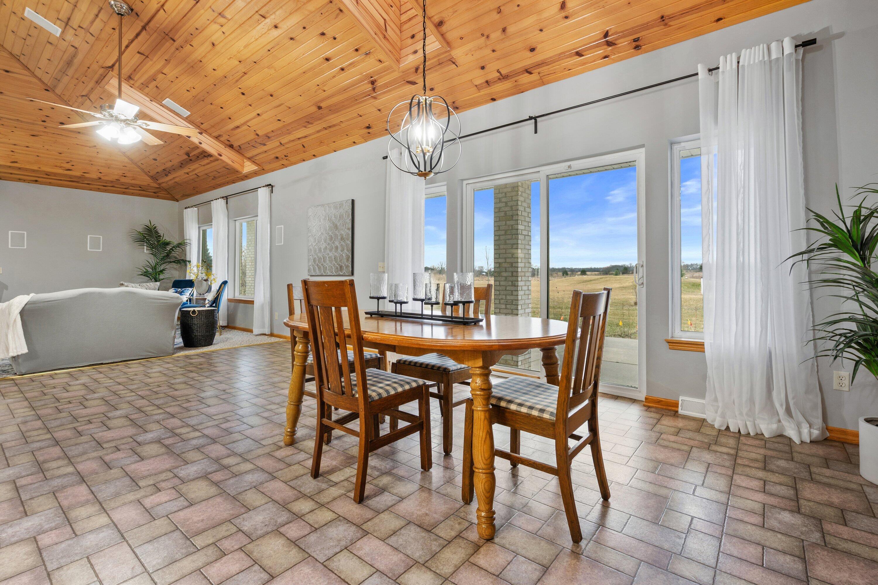 439 92nd Street Raymond, WI 53126 - Photo 18 of 40 Dining area