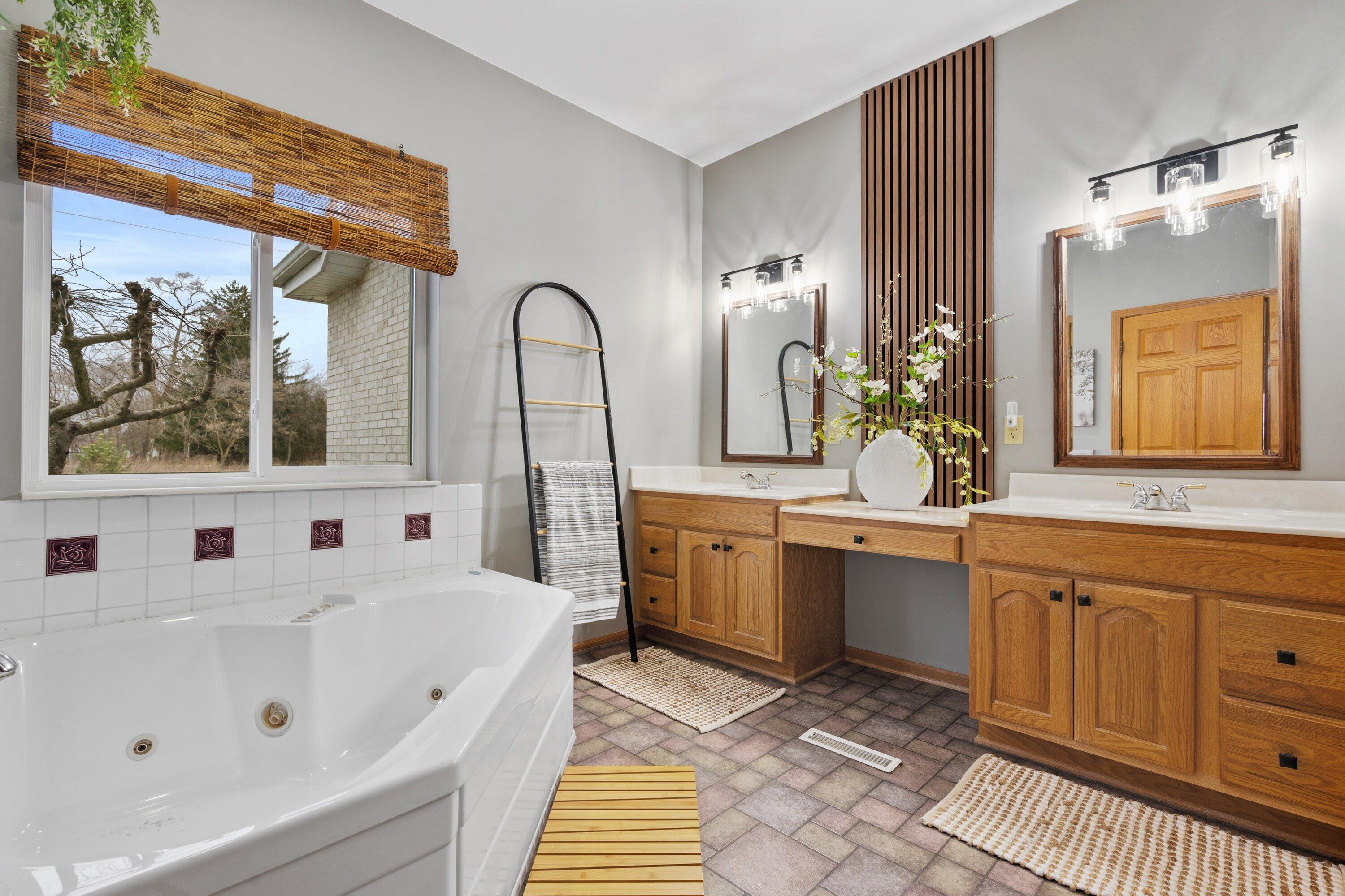 439 92nd Street Raymond, WI 53126 - Photo 23 of 40 Primary br en suite