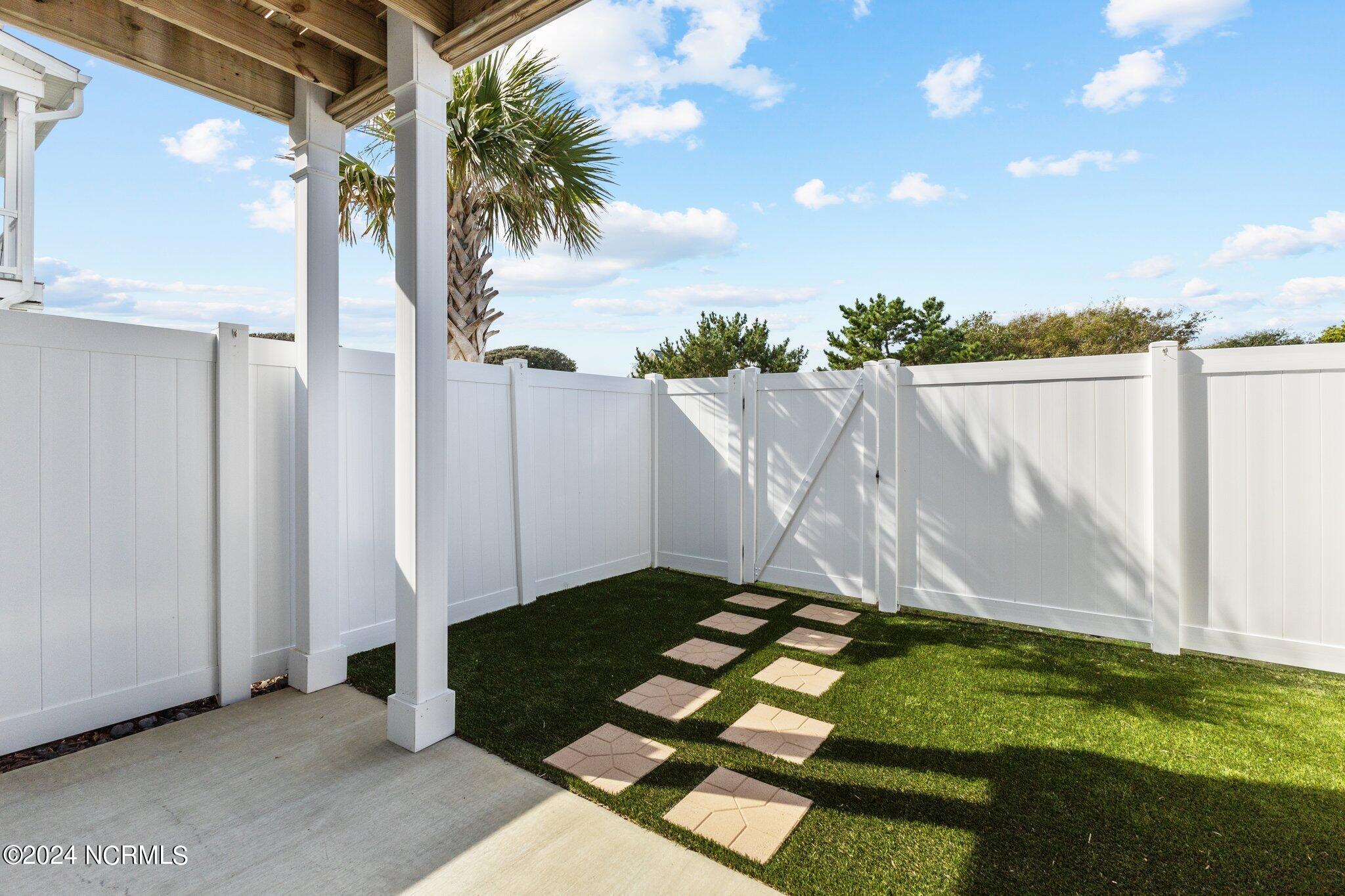 2800 West Fort Macon Road, Unit 51 Atlantic Beach, NC 28512 - Photo 31 of 43 34-web-or-mls-1S3A6618