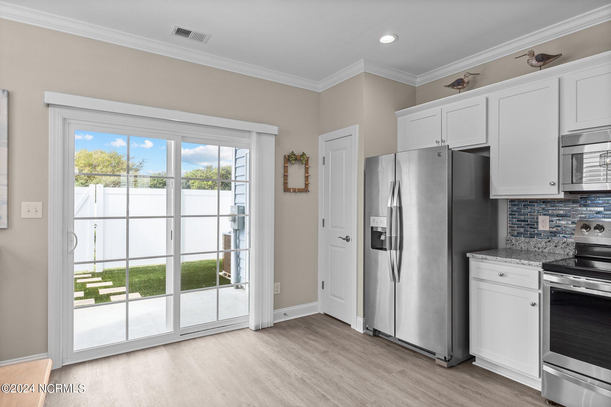 2800 West Fort Macon Road, Unit 51 Atlantic Beach, NC 28512 - Photo 10 of 43 12-web-or-mls-1S3A6516