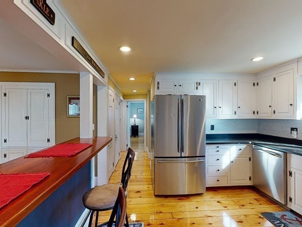 39 Daniel Road Braintree, MA 02184 - Photo 7 of 22 Gallery Image 7