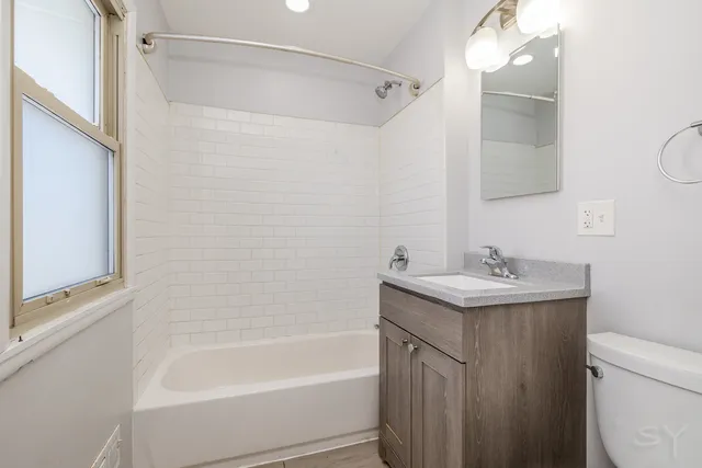 $215,000 | 83 Indianwood Drive, Thornton, IL 60476