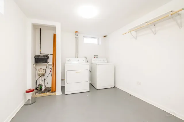 $215,000 | 83 Indianwood Drive, Thornton, IL 60476