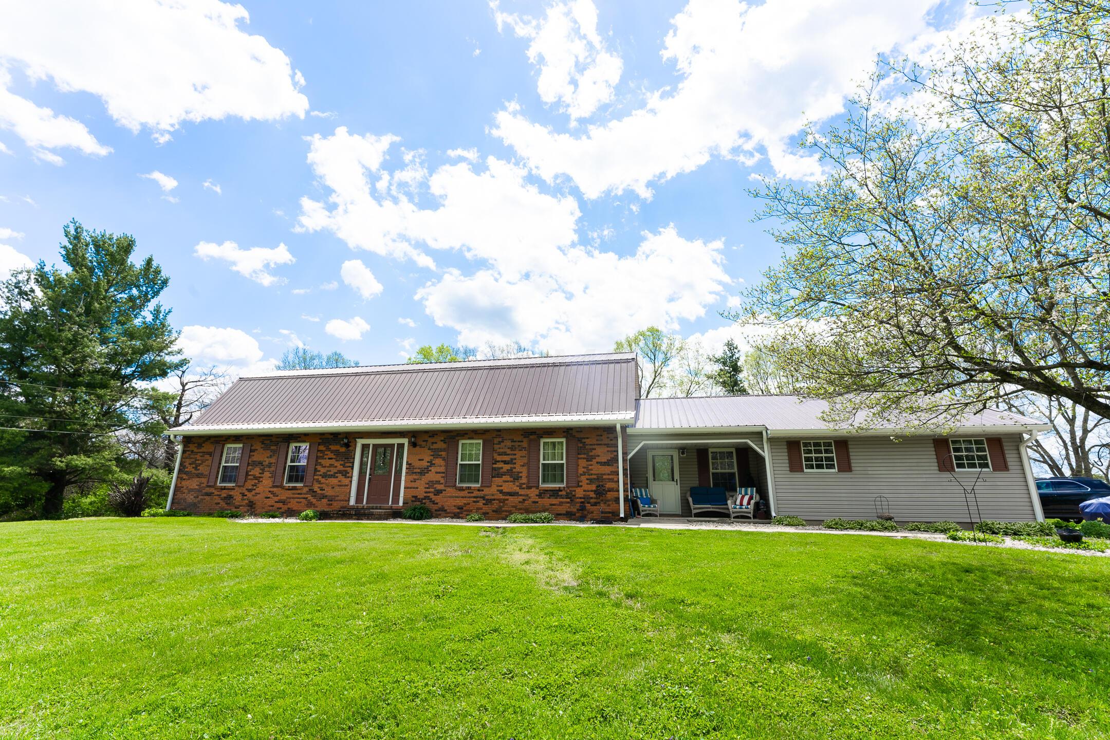 1002 Maple Grove Road Chillicothe, OH 45601 - Photo 3 of 35
