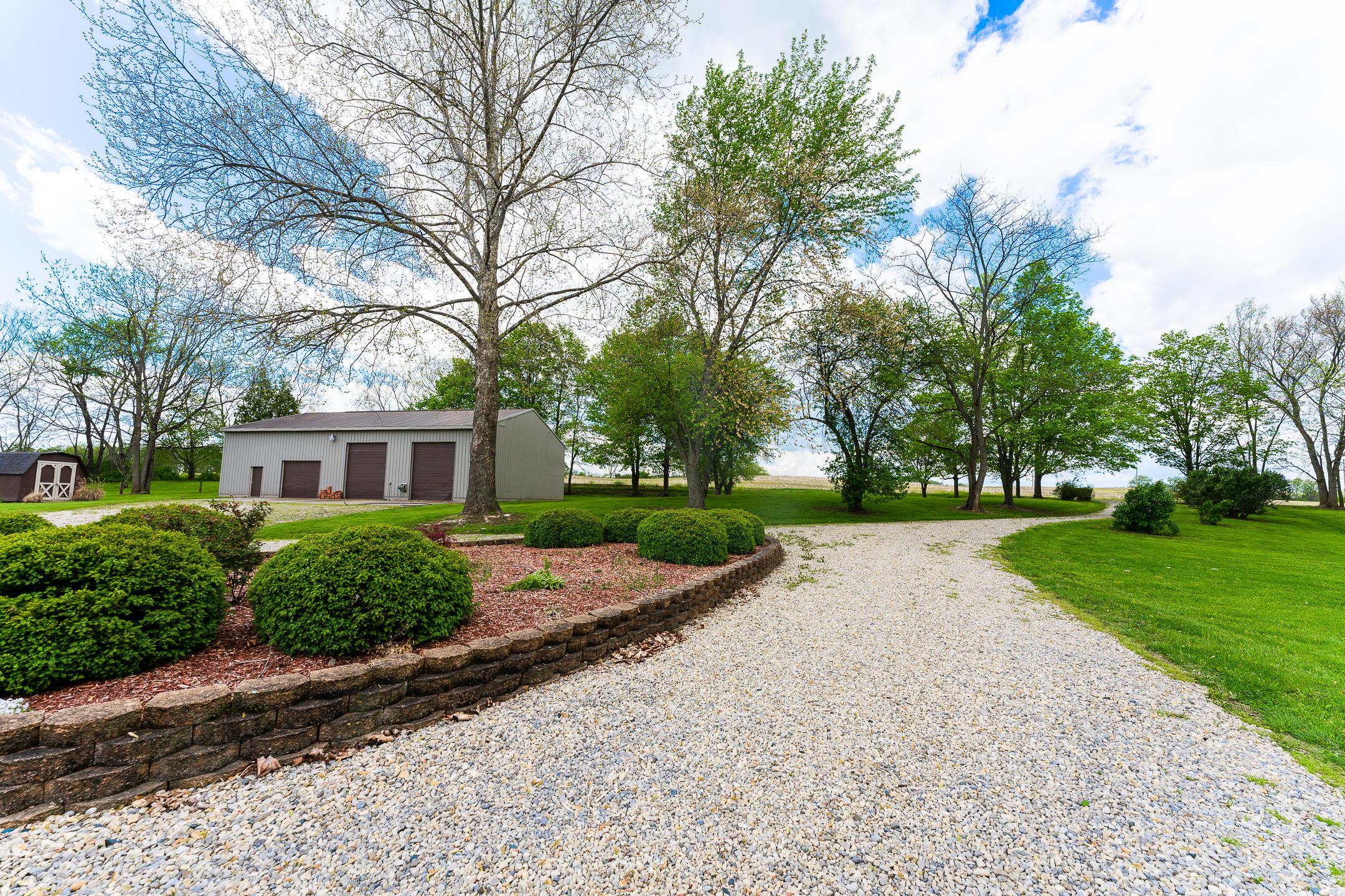 1002 Maple Grove Road Chillicothe, OH 45601 - Photo 4 of 35