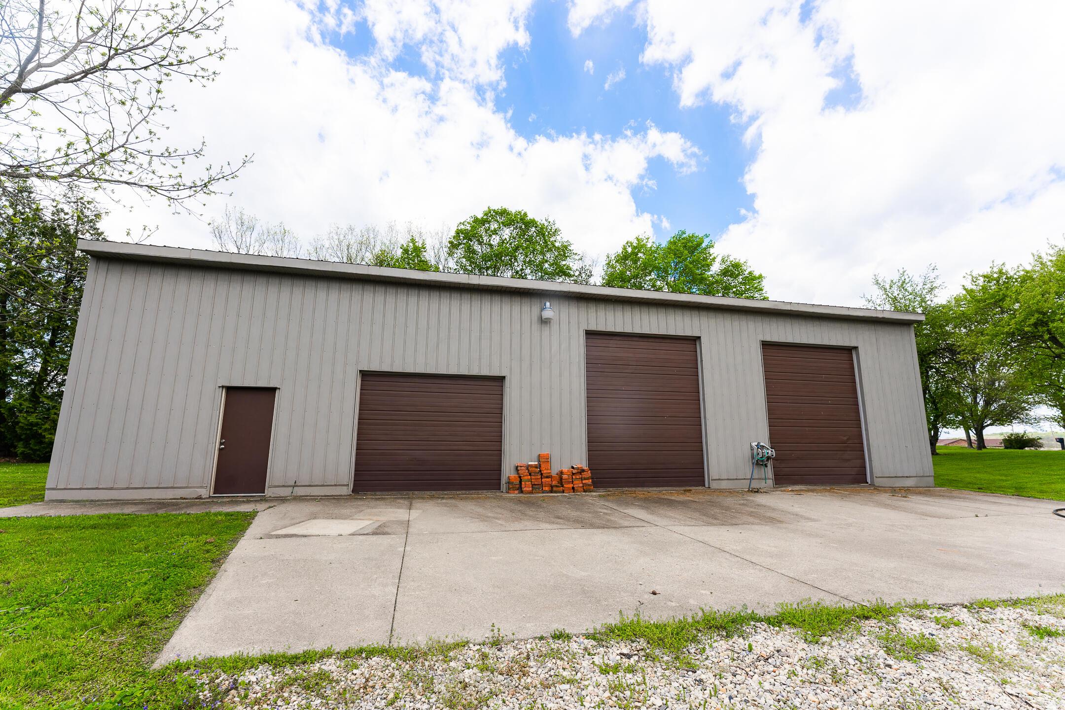 1002 Maple Grove Road Chillicothe, OH 45601 - Photo 6 of 35