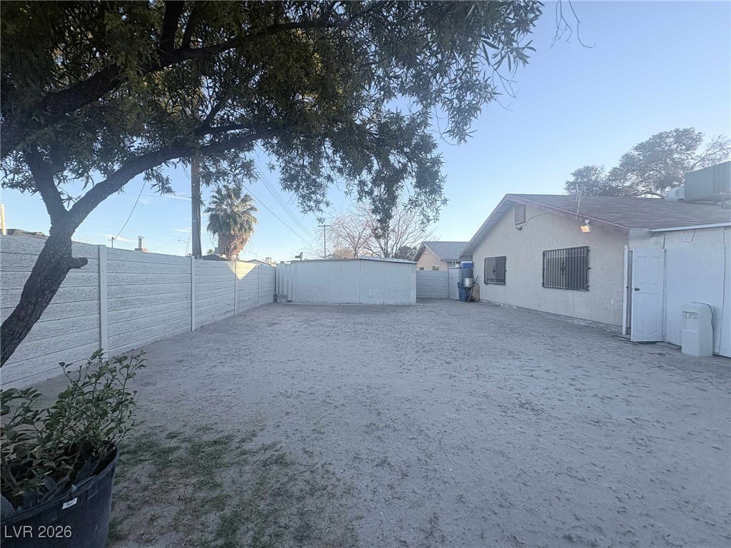 4302 Paramount Street Las Vegas, NV 89115 - Photo 37 of 42