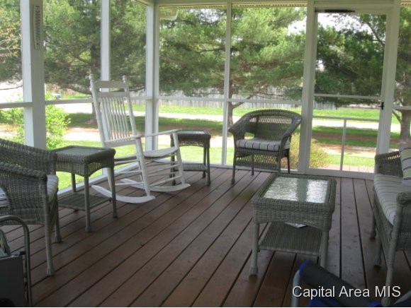 9325 Lost Spring Road Dawson, IL 62520 - Photo 8 of 17 Gallery Image 8