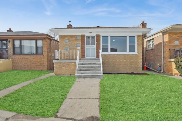 $289,900 | 8948 South Vincennes Avenue, Chicago, IL 60620