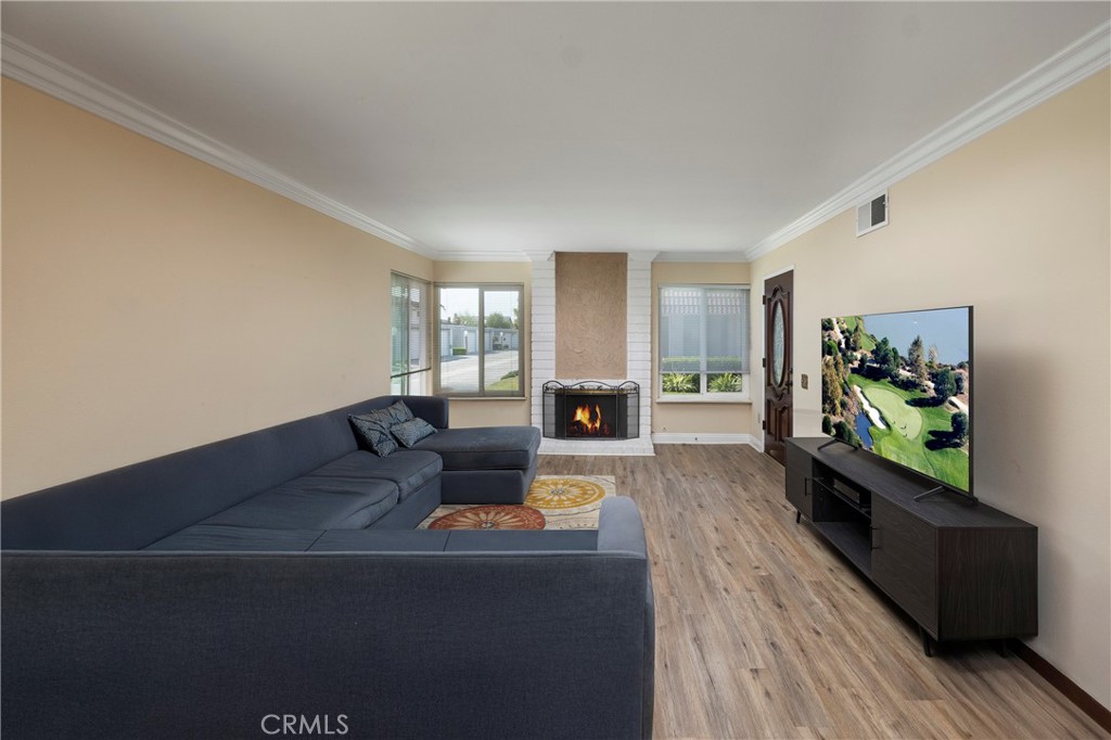 11265 Morgen Way Cypress, CA 90630 - Photo 2 of 15