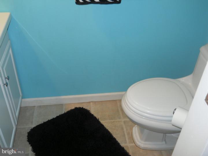 503 Willow Road Oreland, PA 19075 - Photo 5 of 16 Half Bath