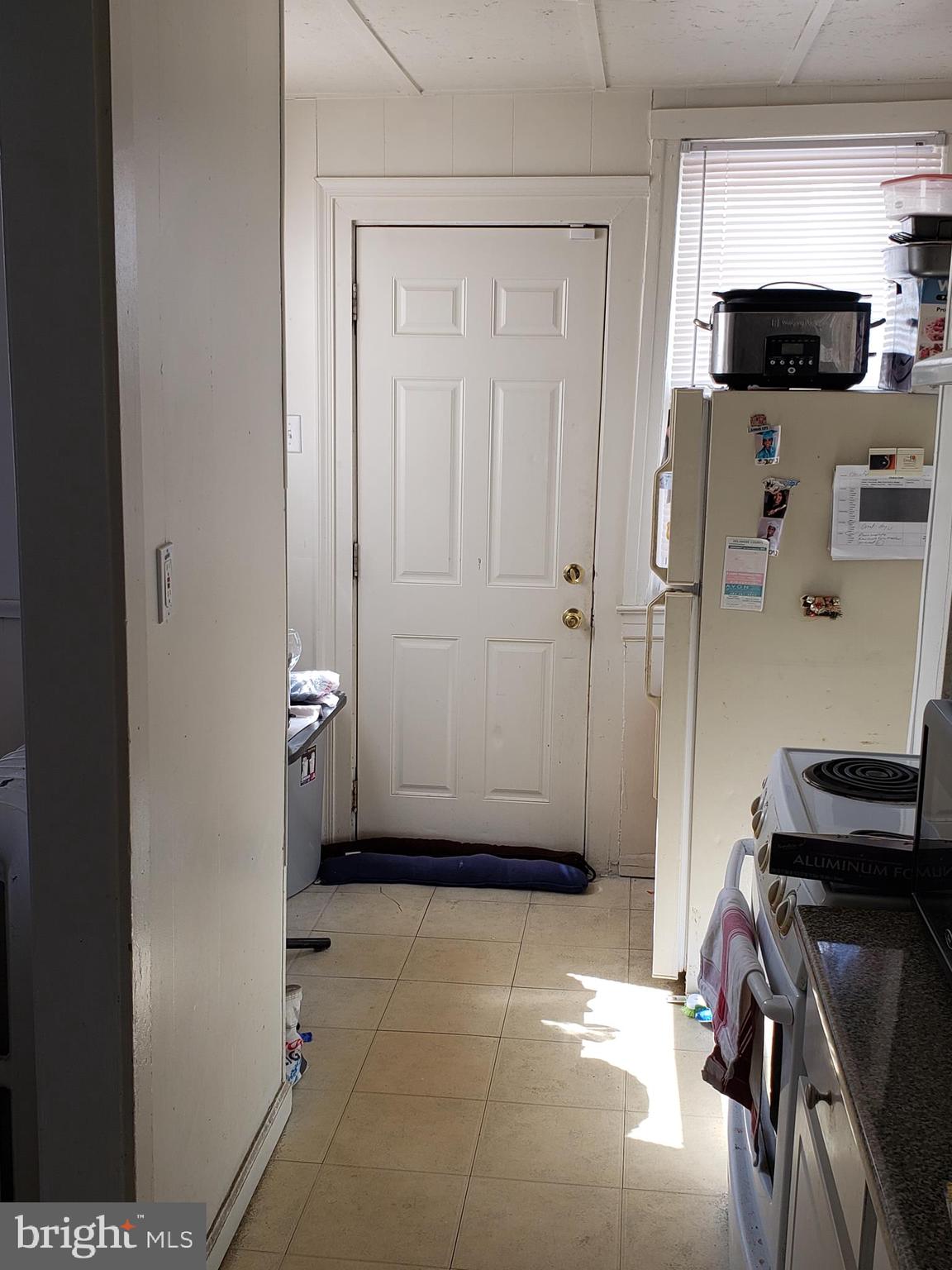 536 Millbank Road Upper Darby, PA 19082 - Photo 3 of 24