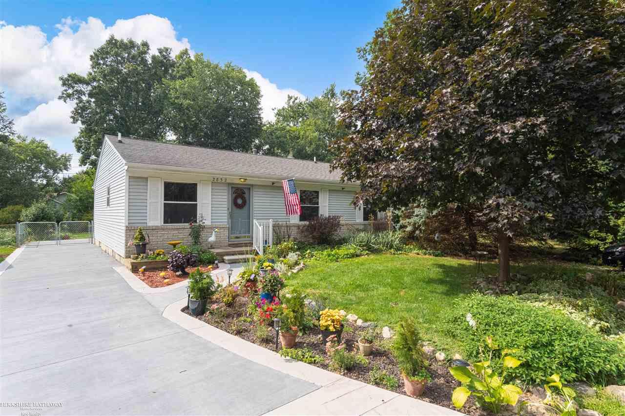 2852 Simpson Drive Rochester Hills, MI 48309 - Photo 2 of 31