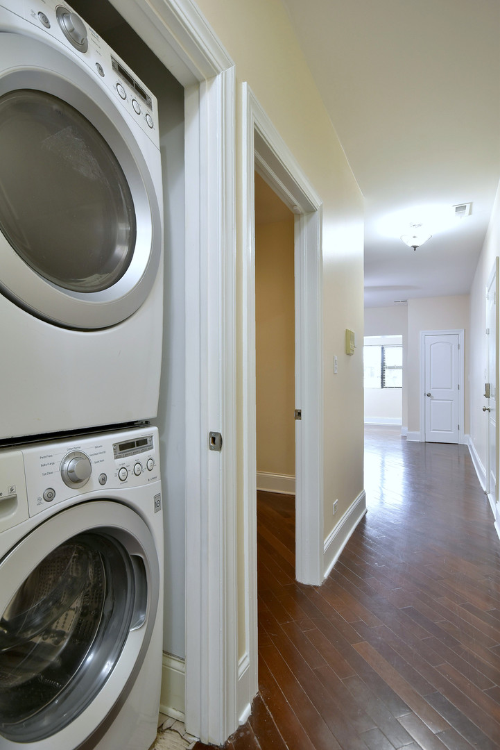 4819 South Prairie Avenue, Unit 1 Chicago, IL 60615 - Photo 15 of 16 a view of washer and dryer in a utility room