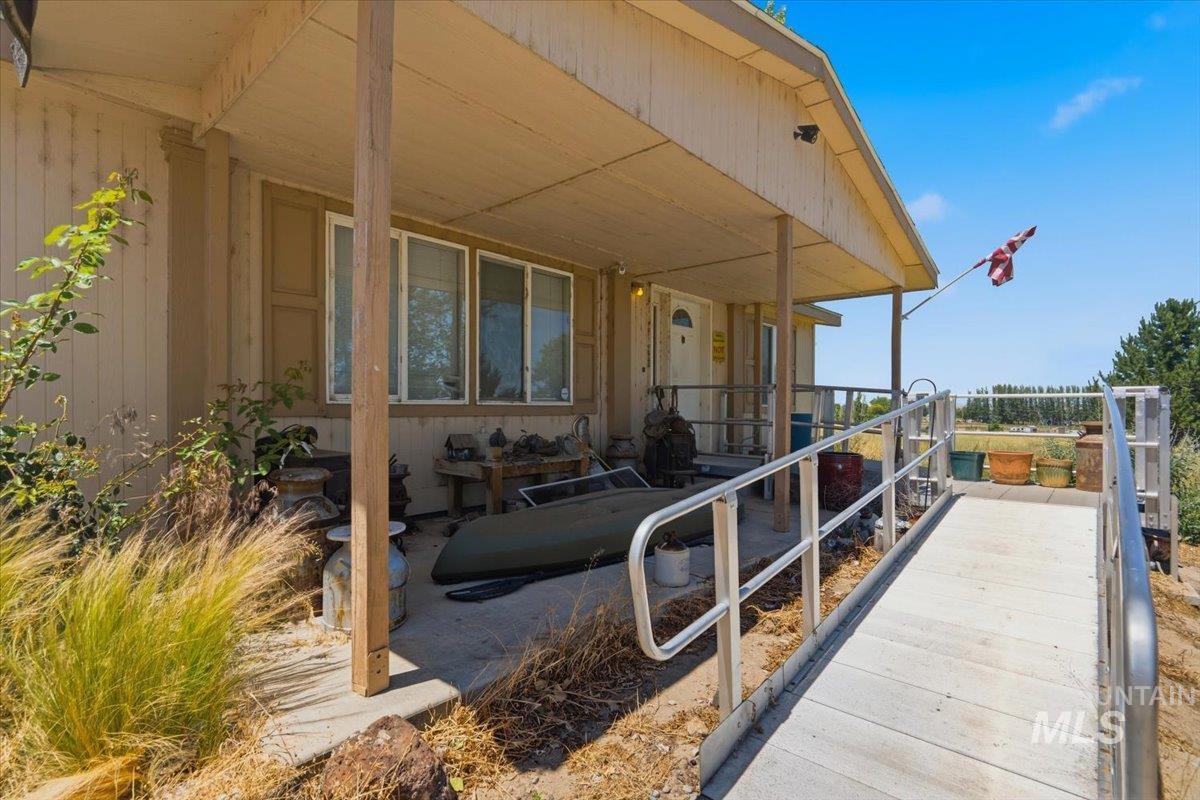 9735 Bill Burns Road Emmett, ID 83617 - Photo 4 of 44