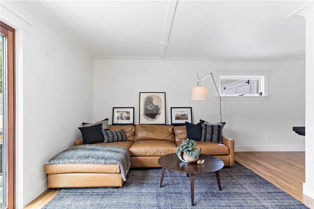 310 Loma Avenue Long Beach, CA 90814 - Photo 35 of 71 a living room with furniture and a rug
