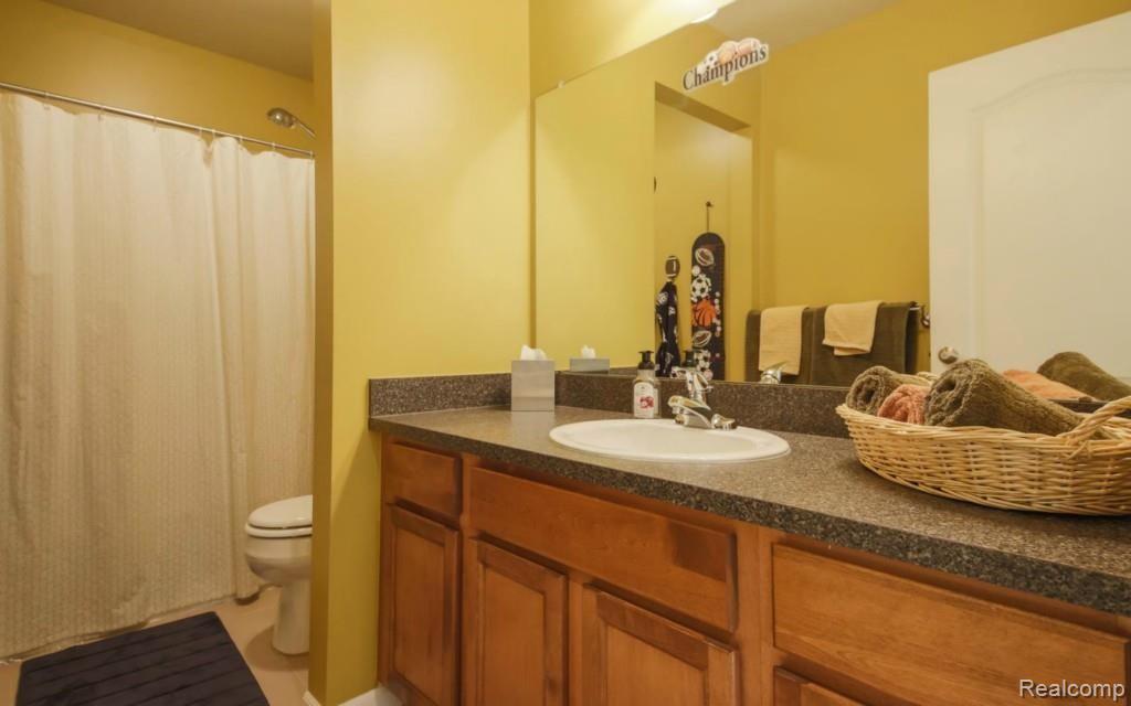 30316 Bradmore Road Warren, MI 48092 - Photo 15 of 25 15-photo-web-1680x1050-148271.jpg