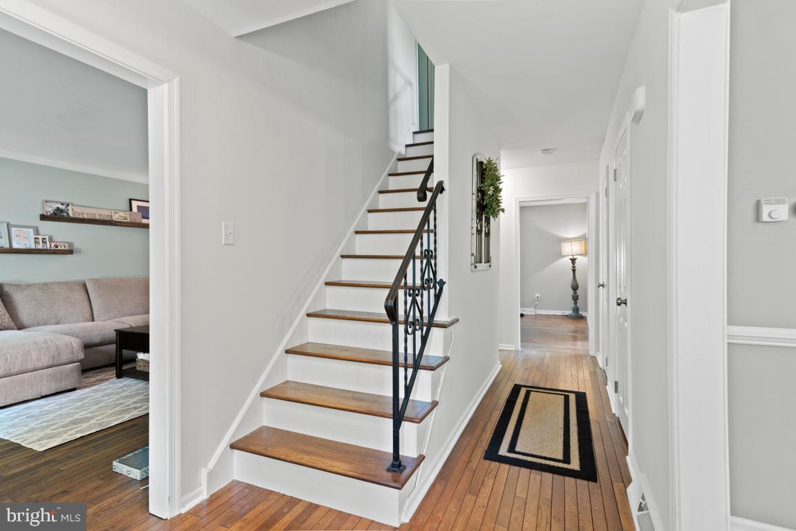567 Sharon Road Colmar, PA 18915 - Photo 4 of 34 Gallery Image 4