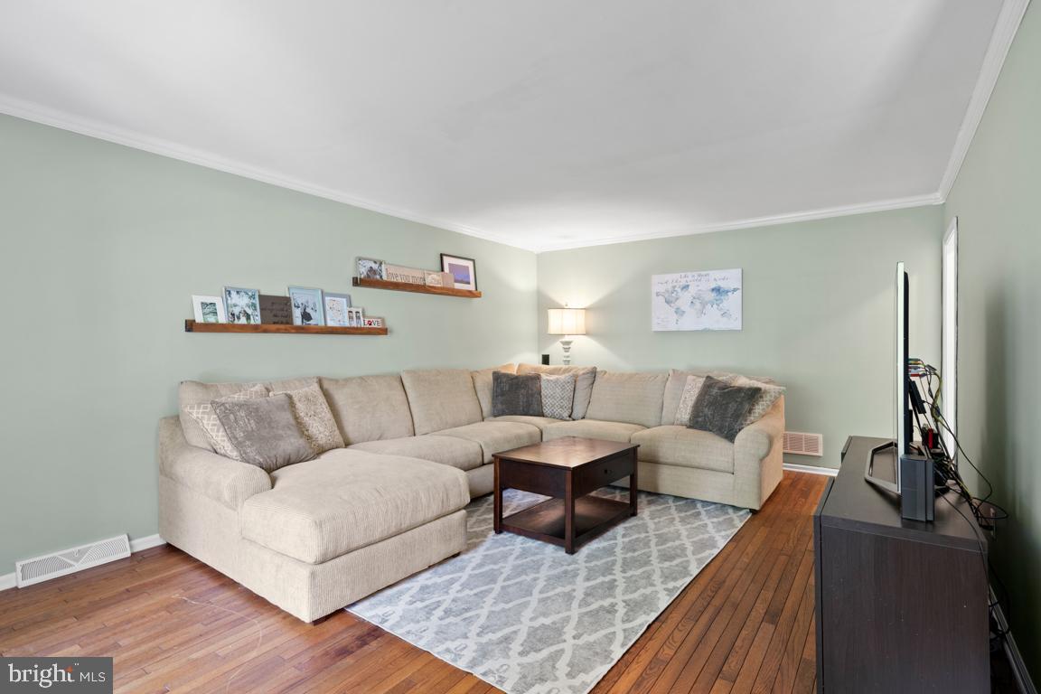 567 Sharon Road Colmar, PA 18915 - Photo 5 of 34 Gallery Image 5