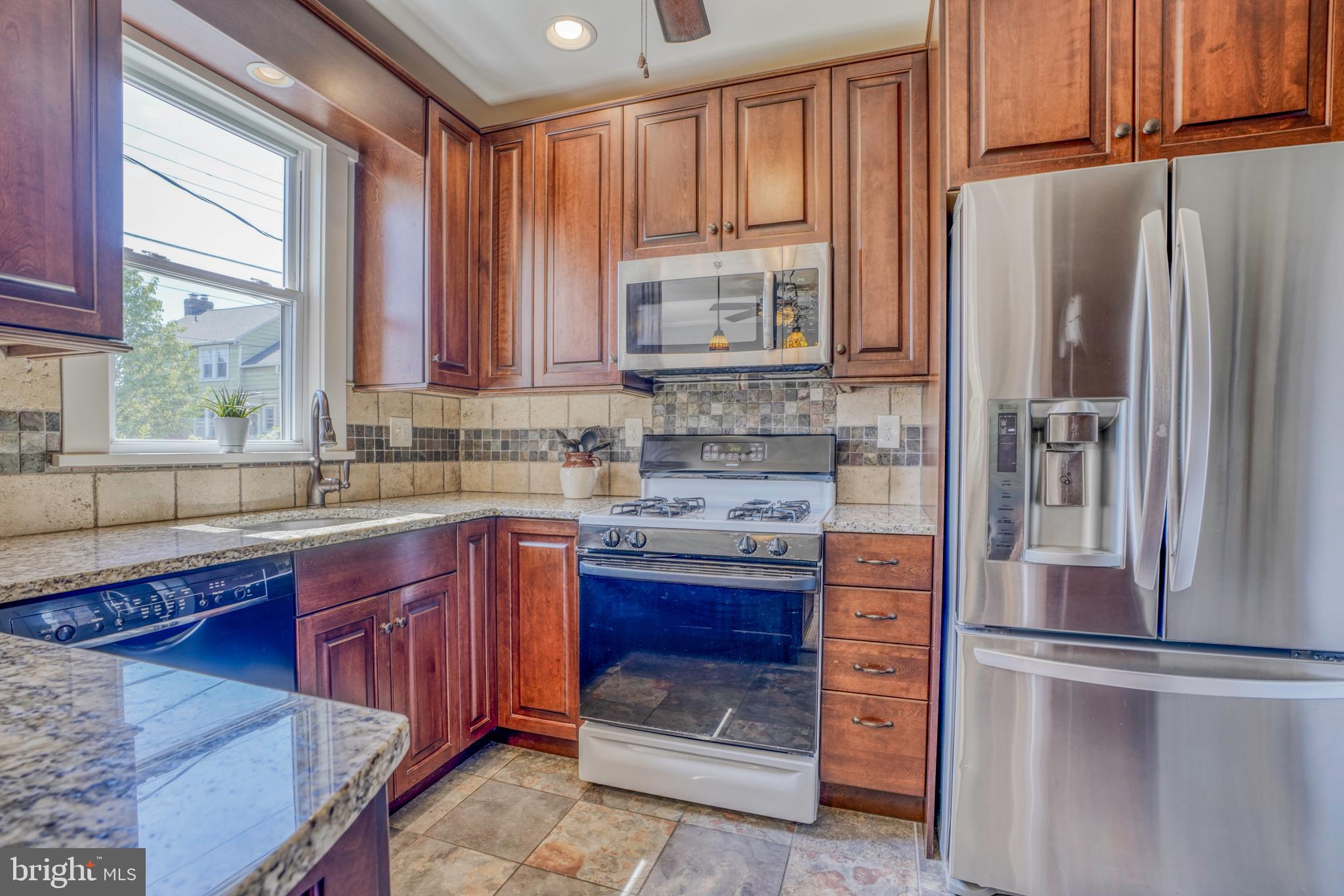 8002 Manor Road Baltimore, MD 21234 - Photo 12 of 38 Gallery Image 12