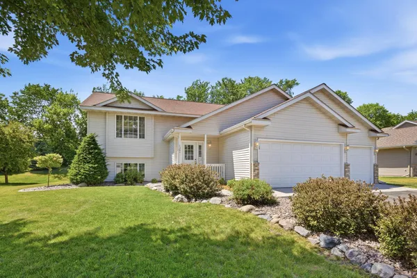 $385,000 | 1301 Roberts Road, Buffalo, MN 55313