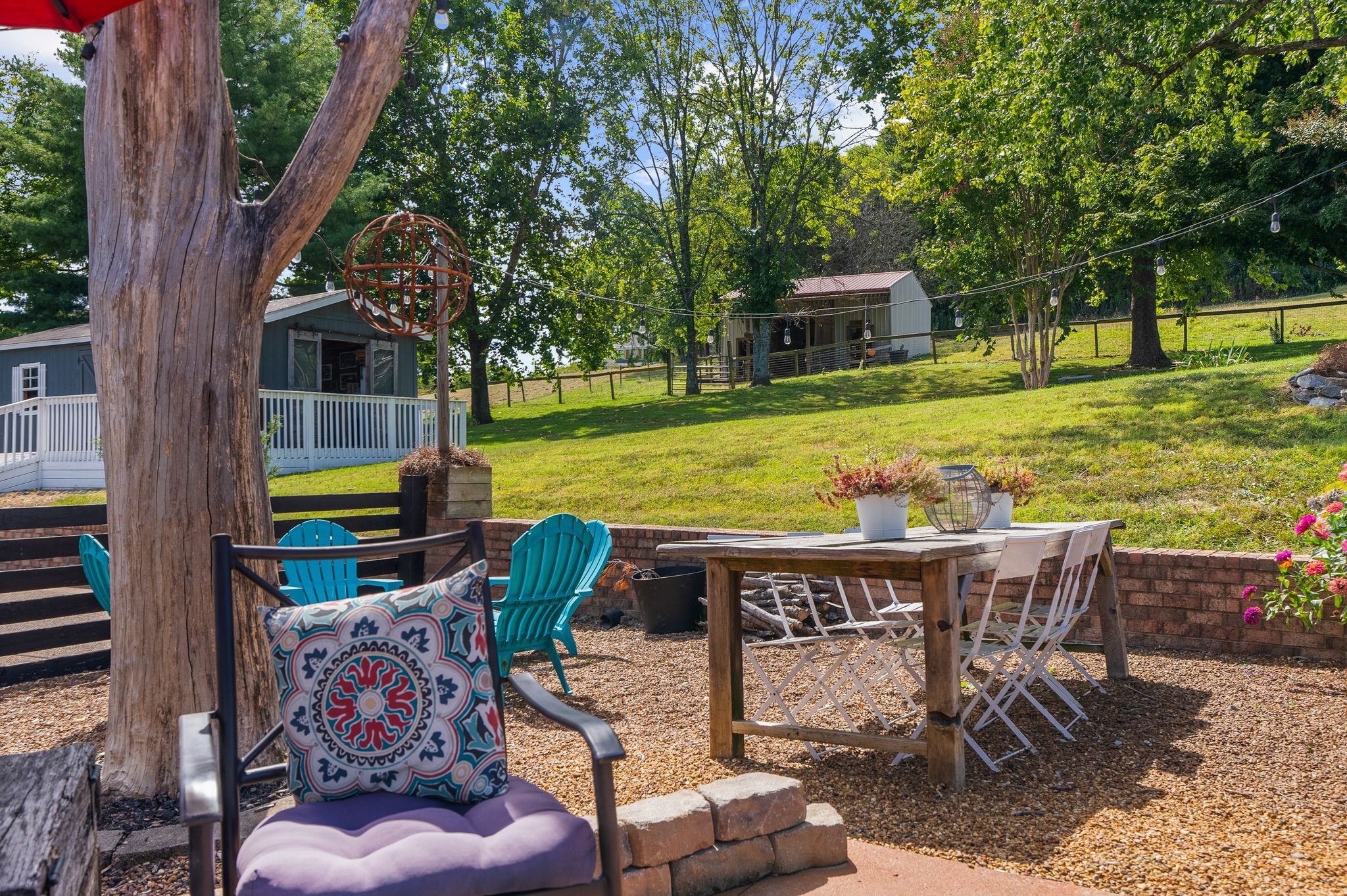 1633 Saundersville Road Hendersonville, TN 37075 - Photo 50 of 71 a view of a chairs and table in the patio