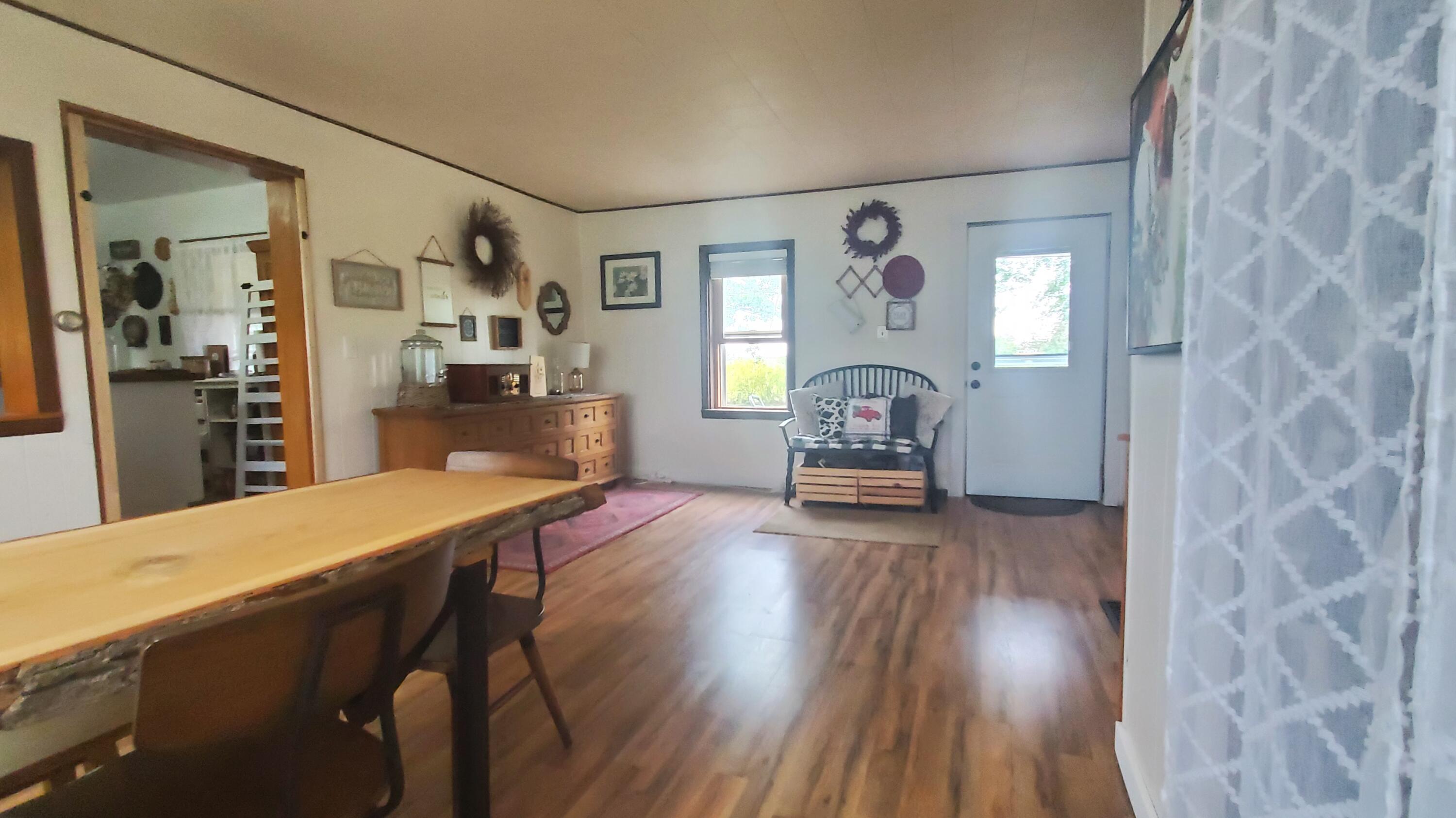 7411 Tuttle Road Pittsford, MI 49271 - Photo 8 of 29 20230927_115336