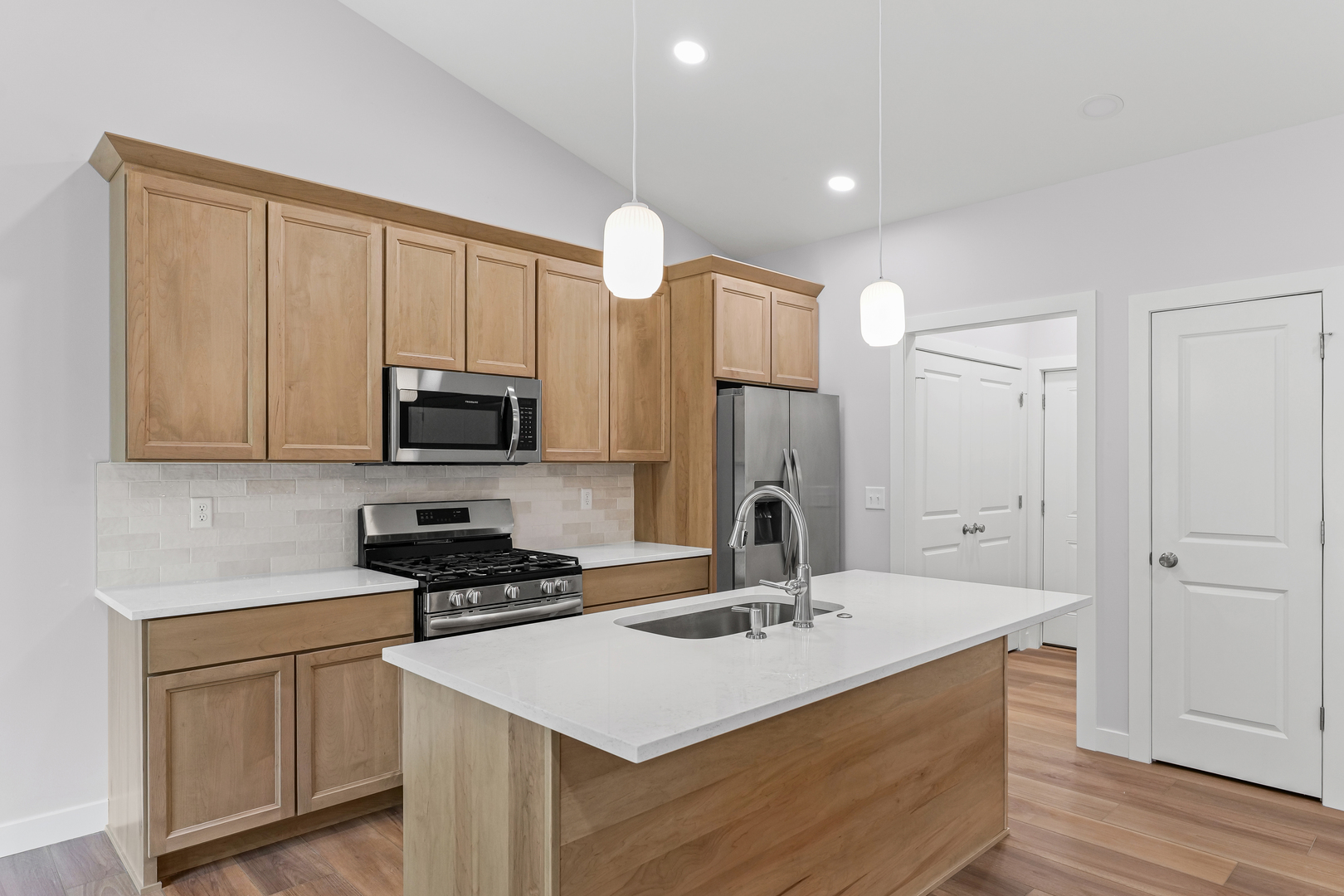 405 East Larmon Street Tolono, IL 61880 - Photo 9 of 14