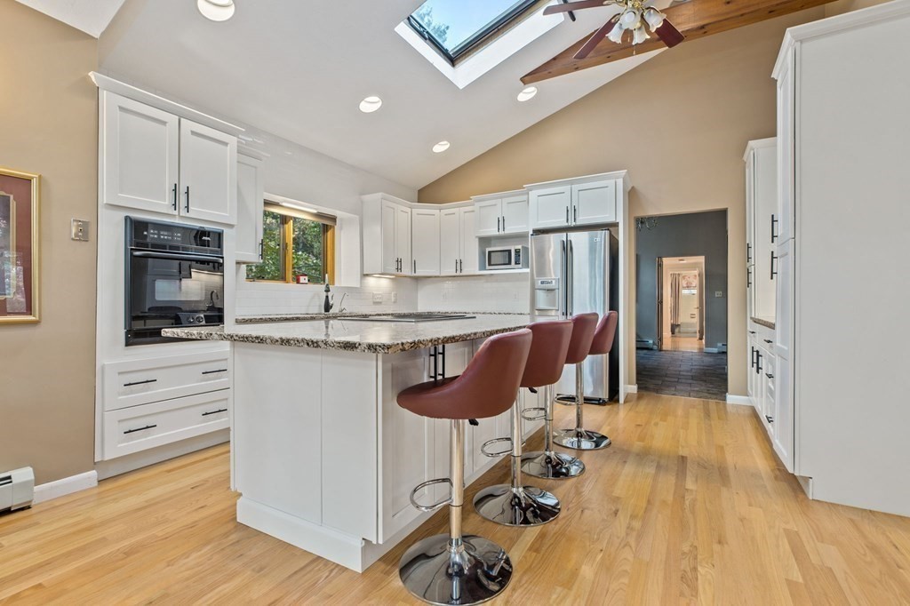 29 Algonquin Road Canton, MA 02021 - Photo 4 of 41