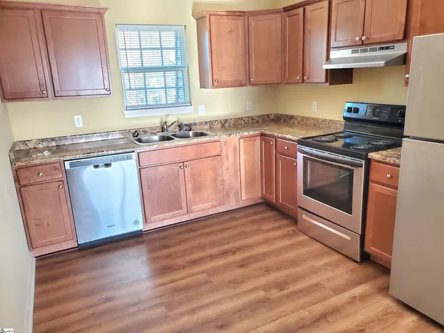 $1,250 | 713 East Curtis Street, Unit 20, Simpsonville, SC 29681