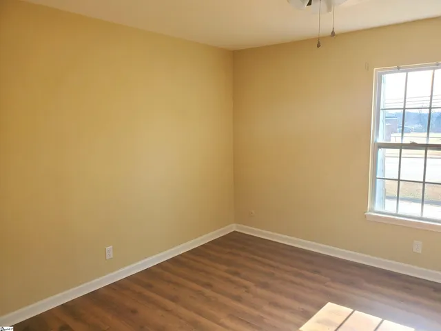 $1,250 | 713 East Curtis Street, Unit 20, Simpsonville, SC 29681