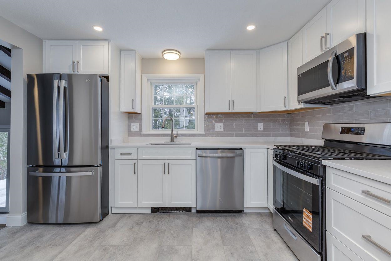 16 Emerson Road Nashua, NH 03062 - Photo 8 of 40 Gallery Image 8